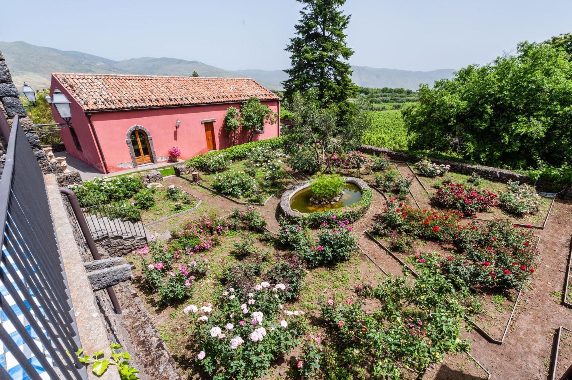 Terrazze Dell'Etna - Country Rooms And Apartments Randazzo Luaran gambar