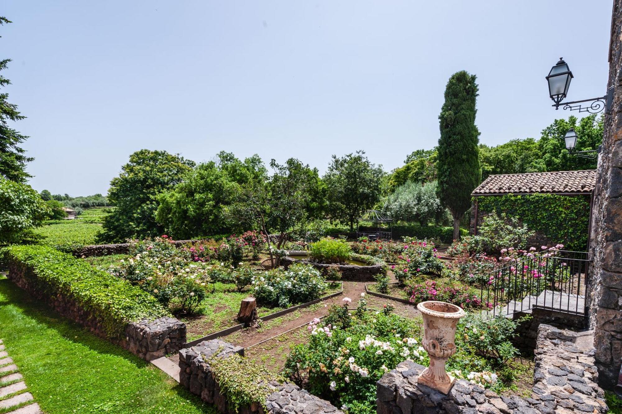 Terrazze Dell'Etna - Country Rooms And Apartments Randazzo Luaran gambar